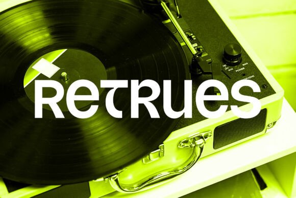 Retrues Font: A Retro Display Typeface for Digital Branding